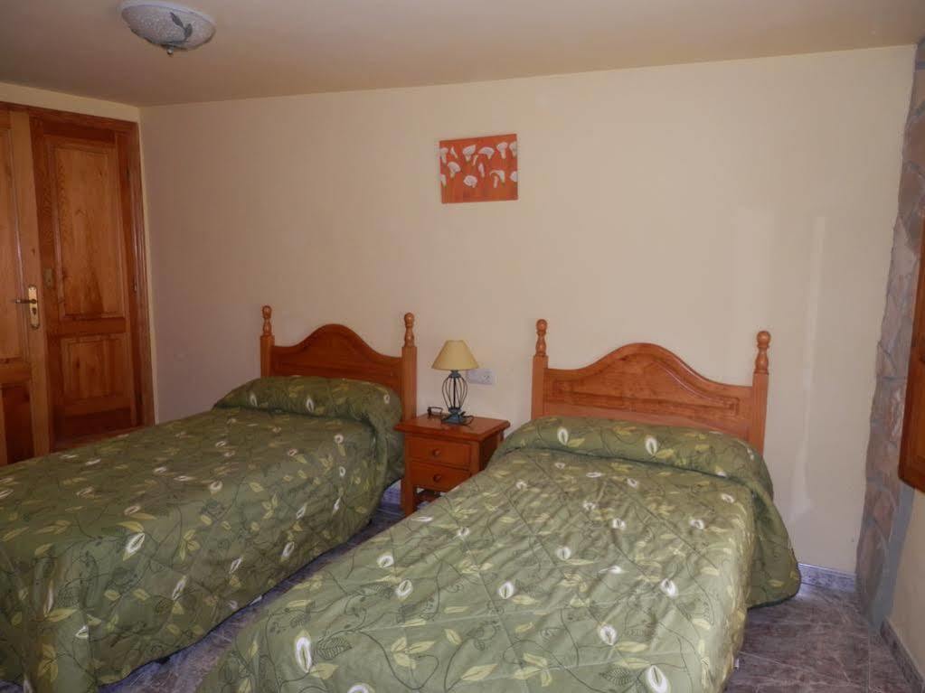 Hostal El Portalico Линарес-де-Мора Экстерьер фото