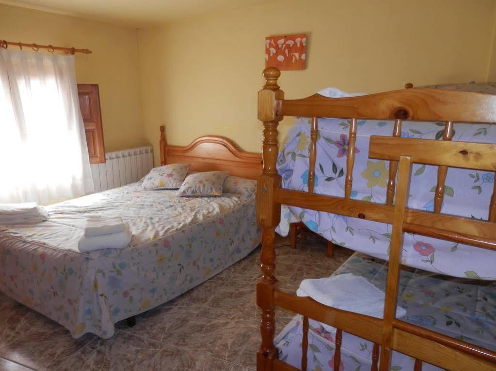 Hostal El Portalico Линарес-де-Мора Экстерьер фото