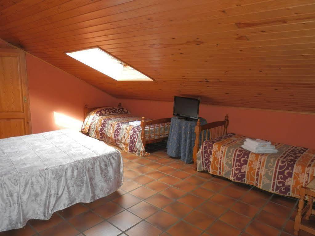 Hostal El Portalico Линарес-де-Мора Экстерьер фото